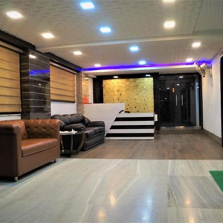 Dora House Hotel Kolkata Bagian luar foto
