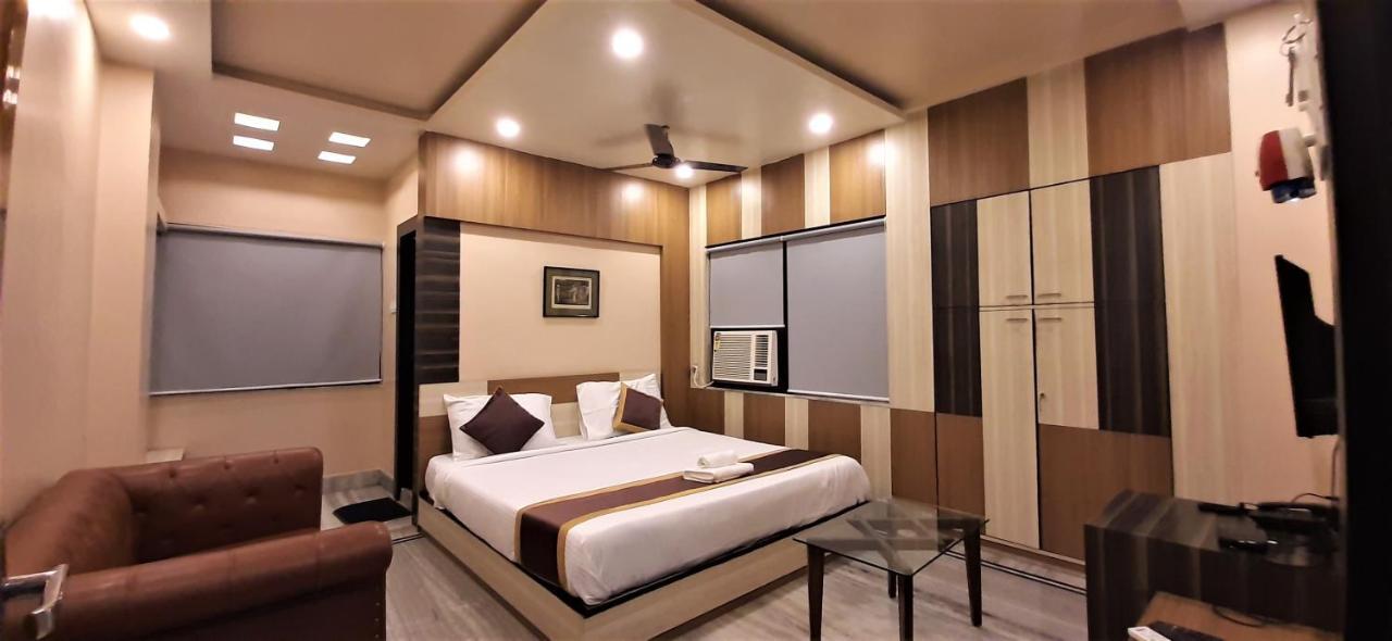 Dora House Hotel Kolkata Bagian luar foto
