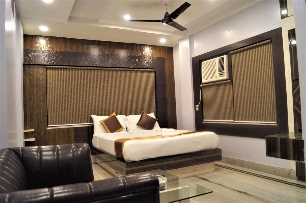 Dora House Hotel Kolkata Bagian luar foto