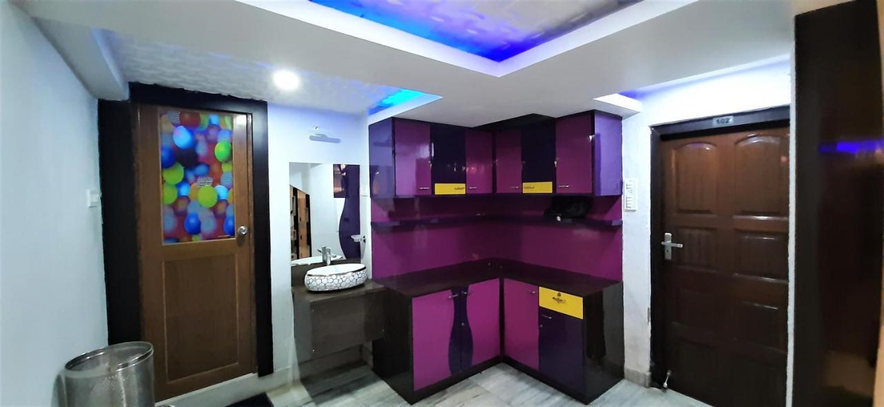 Dora House Hotel Kolkata Bagian luar foto
