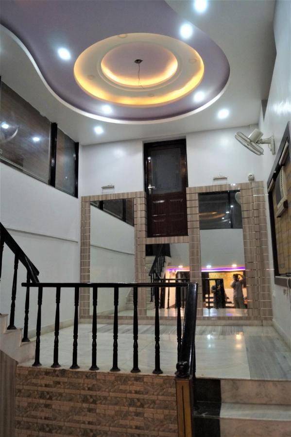 Dora House Hotel Kolkata Bagian luar foto