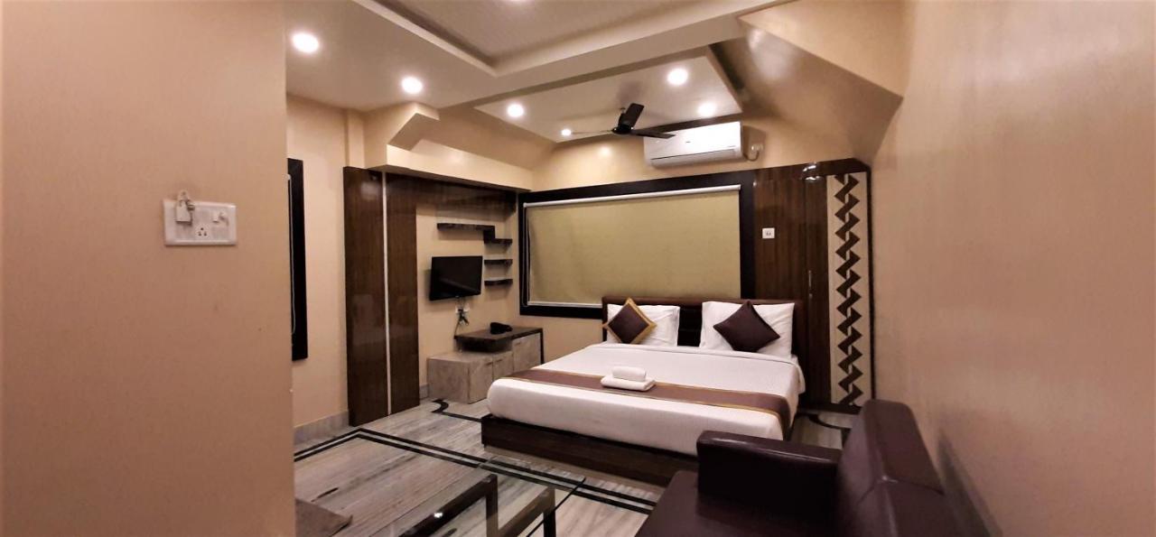Dora House Hotel Kolkata Bagian luar foto