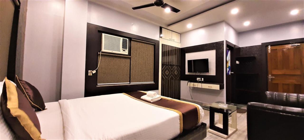 Dora House Hotel Kolkata Bagian luar foto